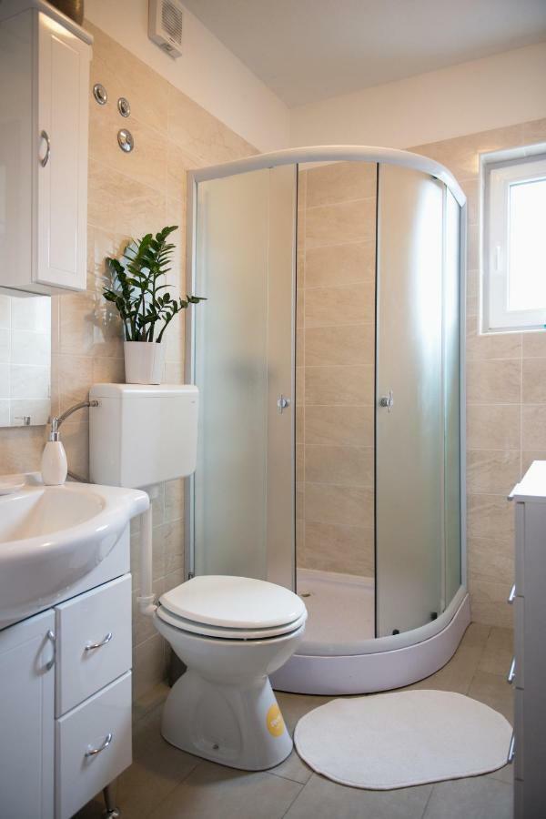 Apartma Seca